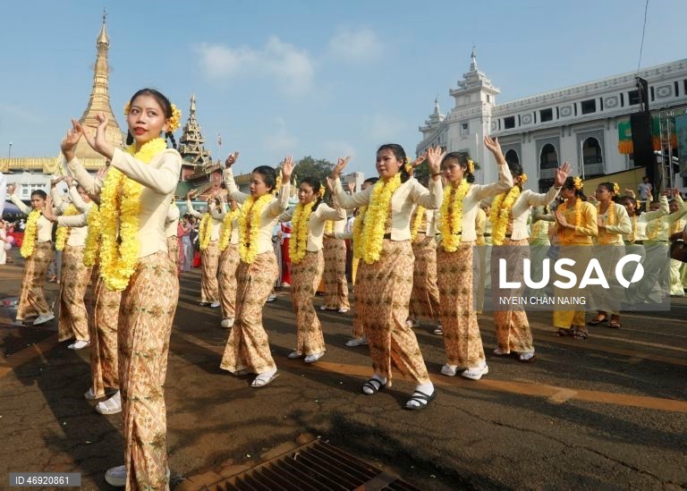 Myanmar: Festival da Água em Yangon