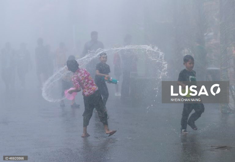 Myanmar: Festival da Água em Yangon