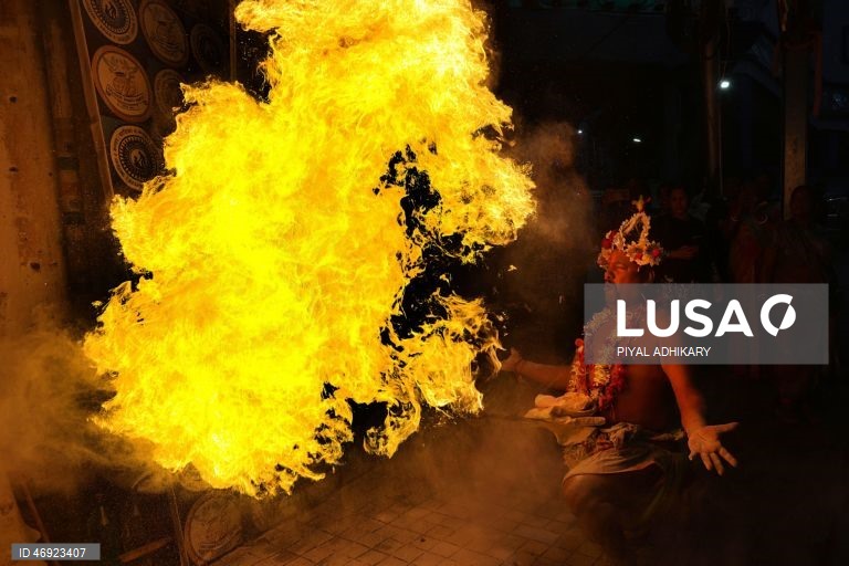 India: Festival de Gajan em Bengala Ocidental