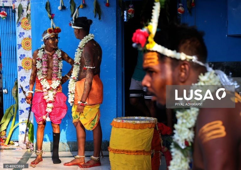 India: Festival de Gajan em Bengala Ocidental