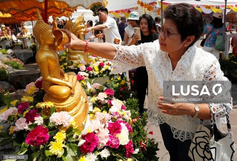 Tailândia: Celebrações do Ano Novo tailandês em Banguecoque