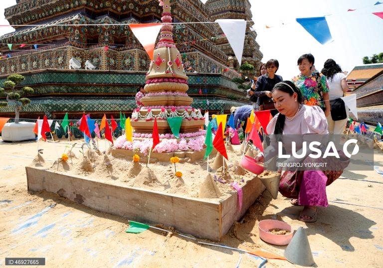 Tailândia: Celebrações do Ano Novo tailandês em Banguecoque