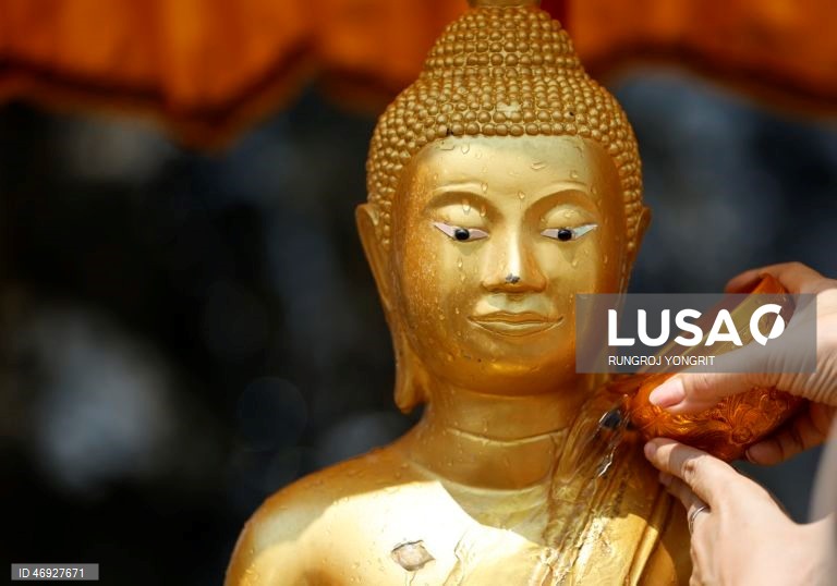 Tailândia: Celebrações do Ano Novo tailandês em Banguecoque