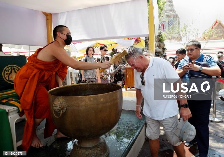 Tailândia: Celebrações do Ano Novo tailandês em Banguecoque