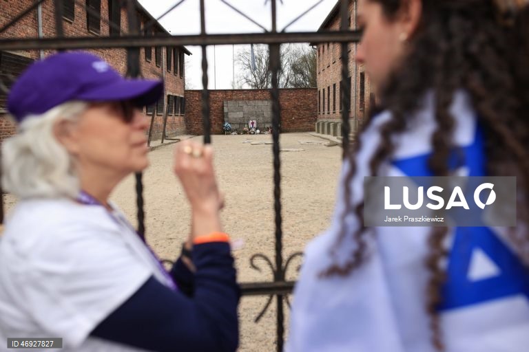 Polónia: Dia do Holocausto no antigo campo de concentração de Auschwitz