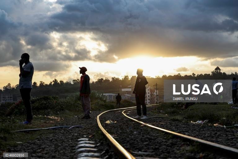 Quénia: quotidiano na favela Kibela, em Nairobi