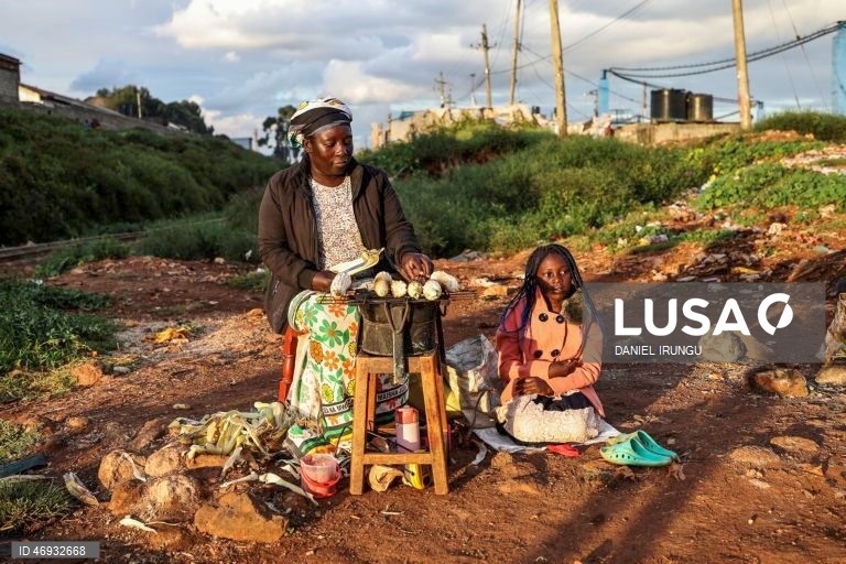 Quénia: quotidiano na favela Kibela, em Nairobi