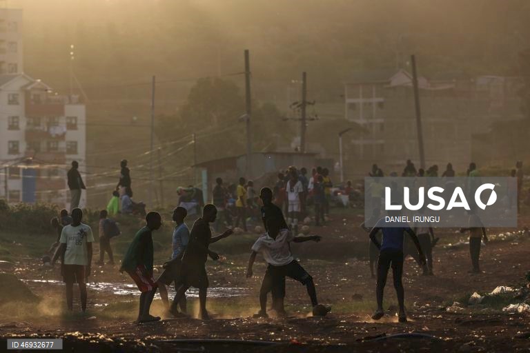 Quénia: quotidiano na favela Kibela, em Nairobi