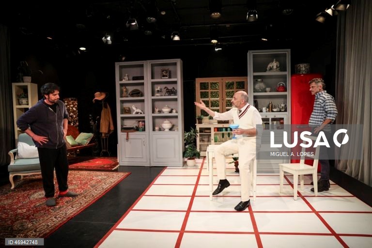 Teatro: Ensaio de imprensa da peça "Verdadeiro Oeste"