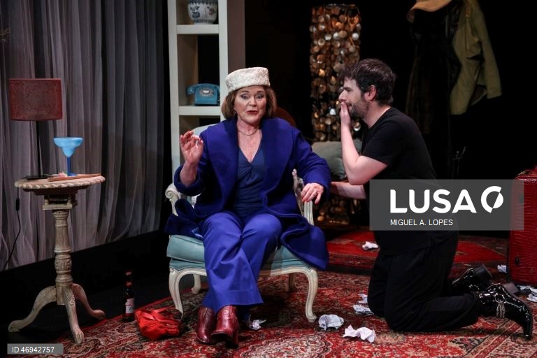 Teatro: Ensaio de imprensa da peça "Verdadeiro Oeste"