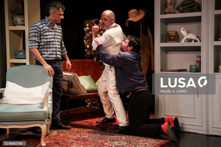 Teatro: Ensaio de imprensa da peça "Verdadeiro Oeste"