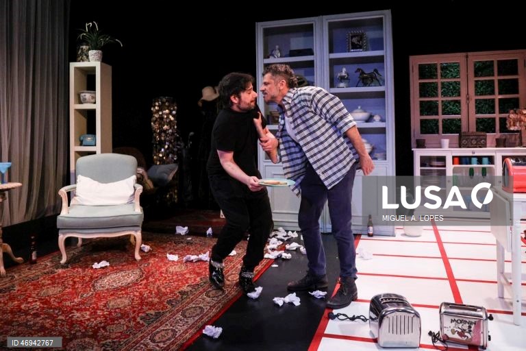 Teatro: Ensaio de imprensa da peça "Verdadeiro Oeste"