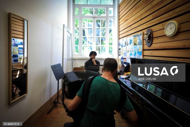 Reportagem: Entre a dança, música e surf, jovens autistas encontram um lugar de pertença