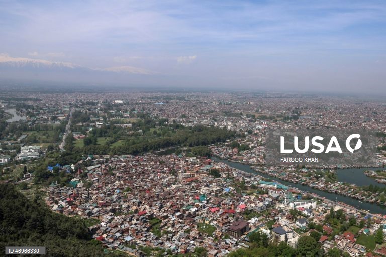 Índia: Lago Dal em Srinagar na Caxemira indiana