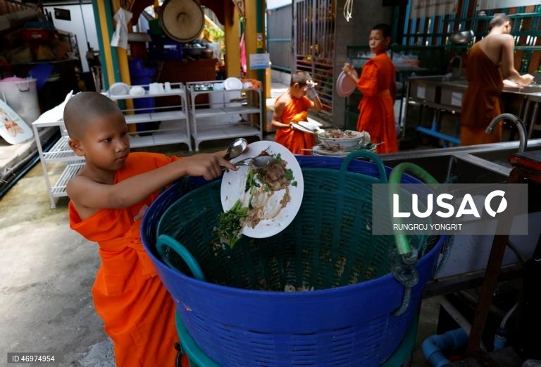 Tailândia: Templo budista combate o desperdício com um programa de gestão de resíduos