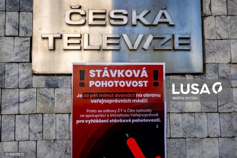 Praga: Estudantes manifestam-se em apoio às emissoras públicas.