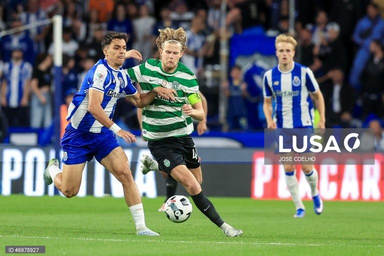 O Sporting qualificou-se hoje pela 32.ª vez para a final da Taça de Portugal em futebol, ao empatar a zero no reduto do FC Porto, em encontro da segunda mão das meias-finais.