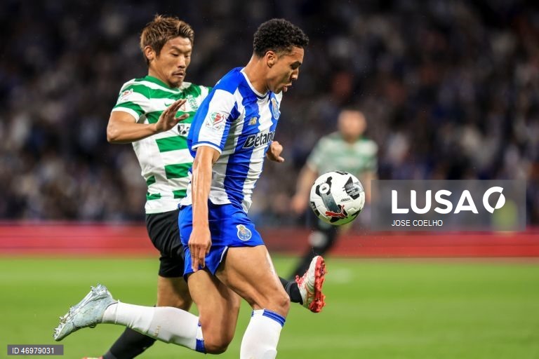 O Sporting qualificou-se hoje pela 32.ª vez para a final da Taça de Portugal em futebol, ao empatar a zero no reduto do FC Porto, em encontro da segunda mão das meias-finais.