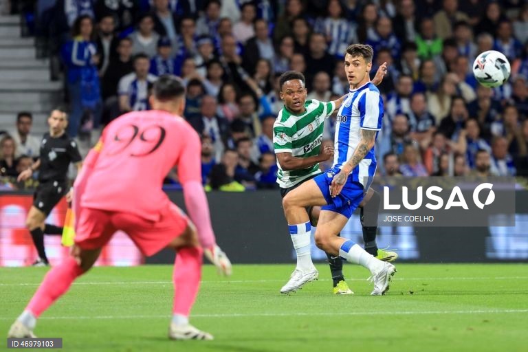 O Sporting qualificou-se hoje pela 32.ª vez para a final da Taça de Portugal em futebol, ao empatar a zero no reduto do FC Porto, em encontro da segunda mão das meias-finais.