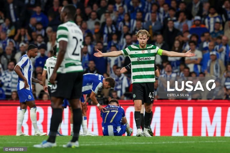 O Sporting qualificou-se hoje pela 32.ª vez para a final da Taça de Portugal em futebol, ao empatar a zero no reduto do FC Porto, em encontro da segunda mão das meias-finais.