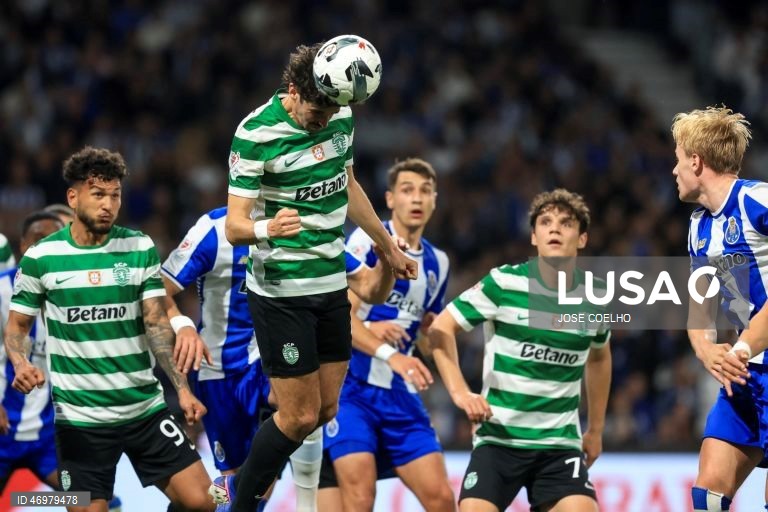 O Sporting qualificou-se hoje pela 32.ª vez para a final da Taça de Portugal em futebol, ao empatar a zero no reduto do FC Porto, em encontro da segunda mão das meias-finais.