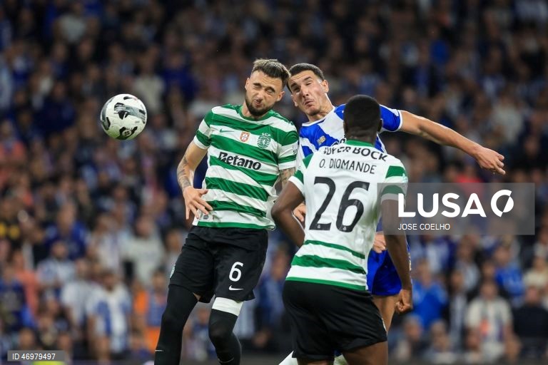 O Sporting qualificou-se hoje pela 32.ª vez para a final da Taça de Portugal em futebol, ao empatar a zero no reduto do FC Porto, em encontro da segunda mão das meias-finais.