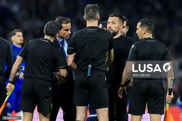 O Sporting qualificou-se hoje pela 32.ª vez para a final da Taça de Portugal em futebol, ao empatar a zero no reduto do FC Porto, em encontro da segunda mão das meias-finais.