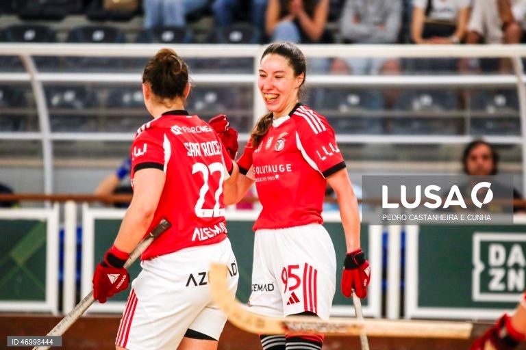 Jogadoras do Benfica festejam o golo contra o Stuart Hoquei Clube de Massamá no jogo da final da Taça de Portugal de hóquei em patins feminino disputado no Pavilhão Municipal Patrícia Sampaio, 26 abril 2026 em Tomar. PEDRO CASTANHEIRA E CUNHA/LUSA