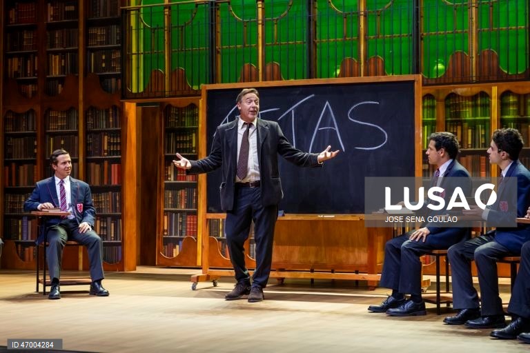 Teatro: Ensaio de imprensa da peça “Clube dos Poetas Mortos”