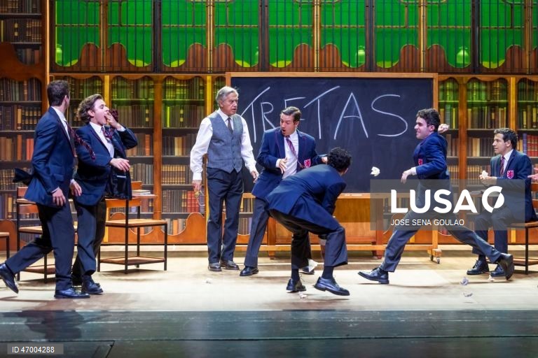Teatro: Ensaio de imprensa da peça “Clube dos Poetas Mortos”