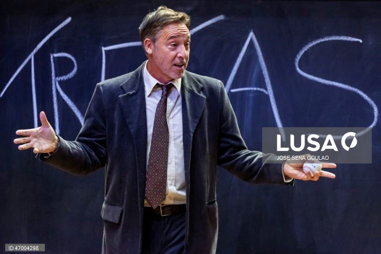 Teatro: Ensaio de imprensa da peça “Clube dos Poetas Mortos”