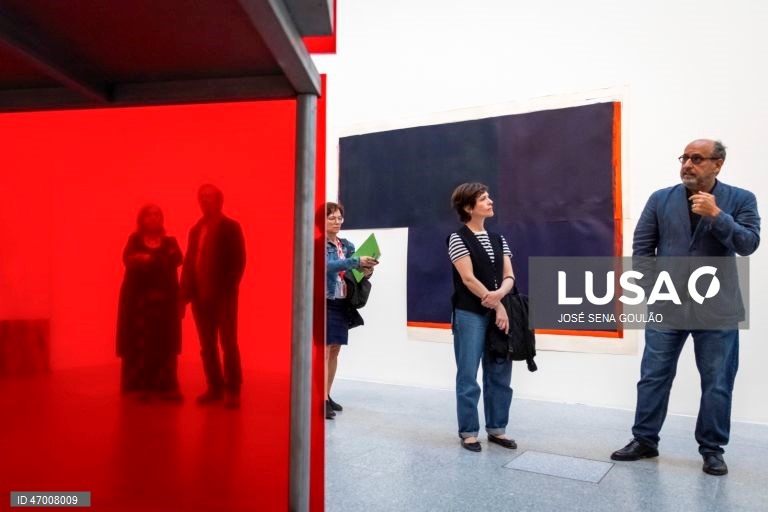 Visita de imprensa à exposição da "Reflexos, Enclaves, Desvios", de José Pedro Croft, com curadoria de Luiz Camillo Osorio, com inauguração a 29 de abril, no Museu de Arte Contemporânea, Centro Cultural de Belém, em Lisboa, 28 de abril de 2026. JOSÉ SENA GOULÃO/LUSA 