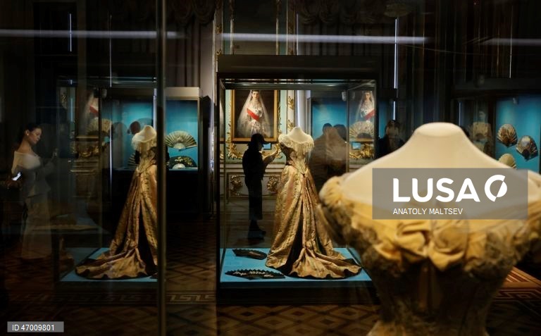 Rússia: Exposição "Leques da Imperatriz Maria Feodorovna" em São Petersburgo