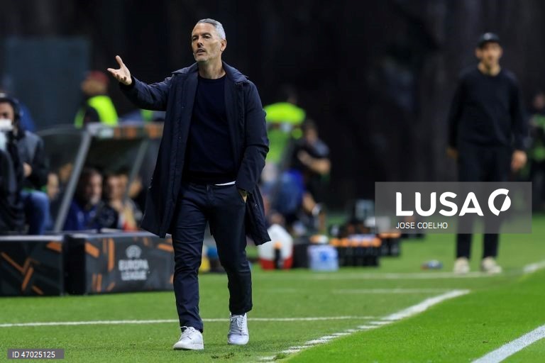 Um golo de Mario Dorgeles aos 90+2 minutos permitiu hoje ao Sporting de Braga adiantar-se ao Friburgo na corrida à final da Liga Europa de futebol, garantindo um triunfo em casa por 2-1, na primeira mão das meias-finais.