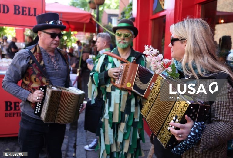 O «Jack in the Green» de Deptford celebra o 1 de maio em Londres.