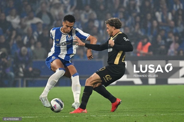 O FC Porto sagrou-se hoje campeão nacional de futebol pela 31.ª vez na sua história, após vitória frente ao Alverca, por 1-0.