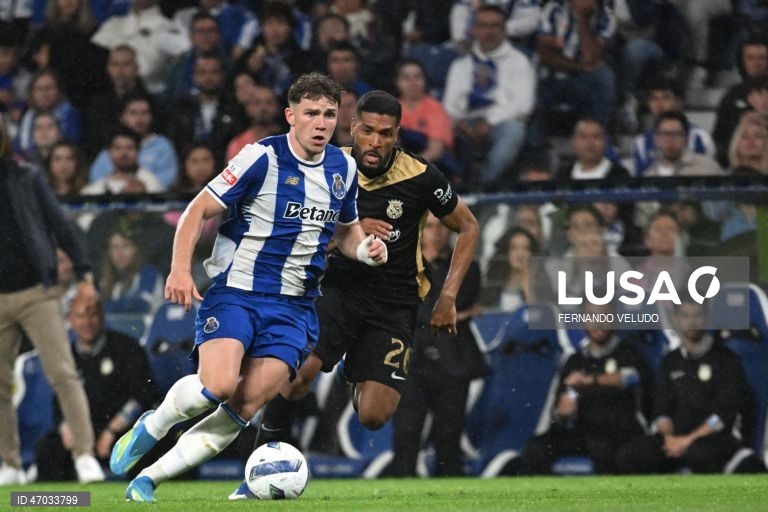 O FC Porto sagrou-se hoje campeão nacional de futebol pela 31.ª vez na sua história, após vitória frente ao Alverca, por 1-0.
