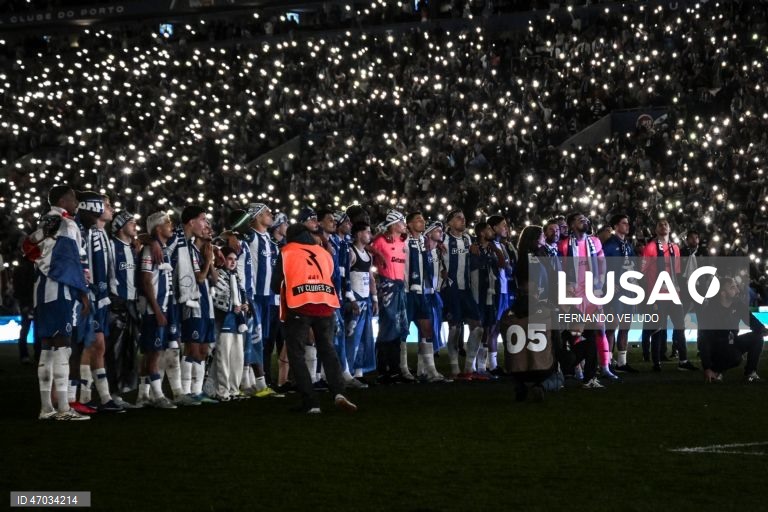 O FC Porto sagrou-se hoje campeão nacional de futebol pela 31.ª vez na sua história, após vitória frente ao Alverca, por 1-0.