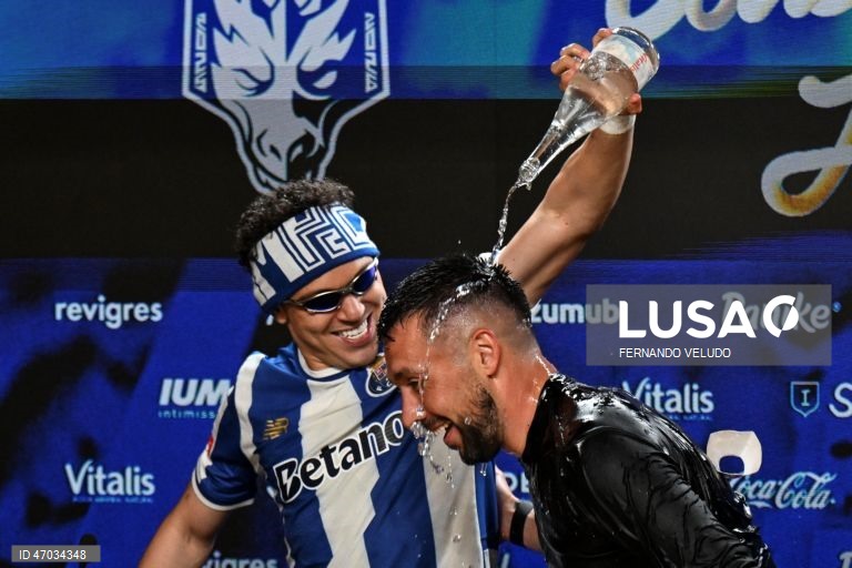 O FC Porto sagrou-se hoje campeão nacional de futebol pela 31.ª vez na sua história, após vitória frente ao Alverca, por 1-0.