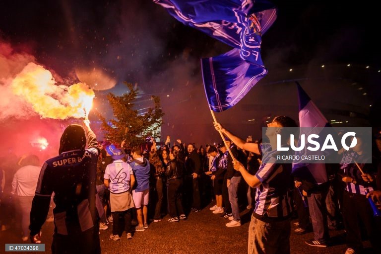 O FC Porto sagrou-se hoje campeão nacional de futebol pela 31.ª vez na sua história, após vitória frente ao Alverca, por 1-0.