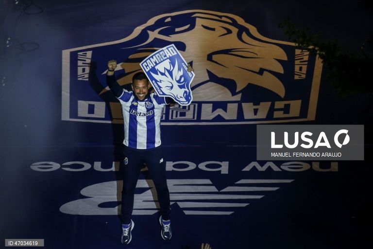 O FC Porto sagrou-se hoje campeão nacional de futebol pela 31.ª vez na sua história, após vitória frente ao Alverca, por 1-0.