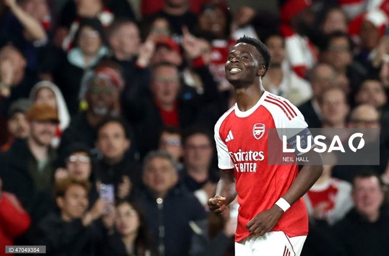 Um golo de Bukayo Saka foi o suficiente para o Arsenal levar hoje de vencida o Atlético de Madrid por 1-0, assegurando assim a presença dos londrinos na final da Liga dos Campeões de futebol.
