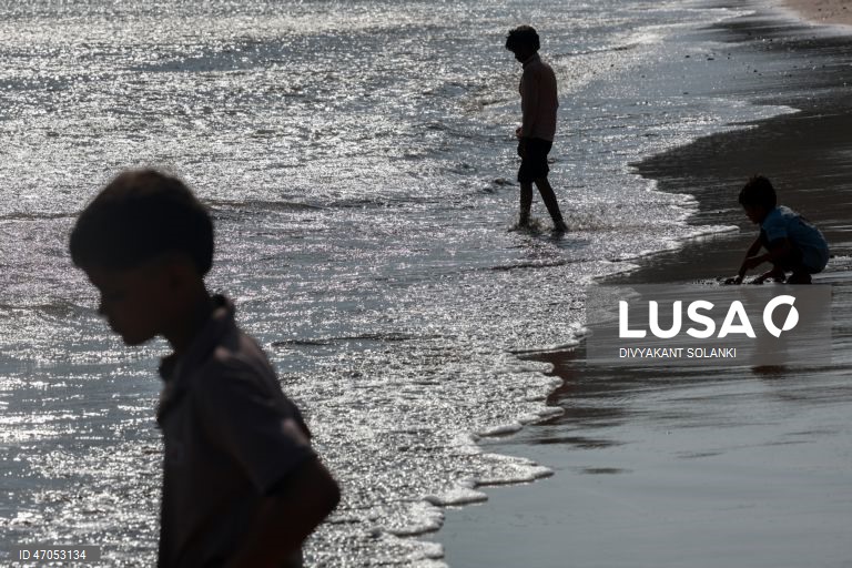 Autoridades indianas emitem um alerta amarelo de calor para Mumbai