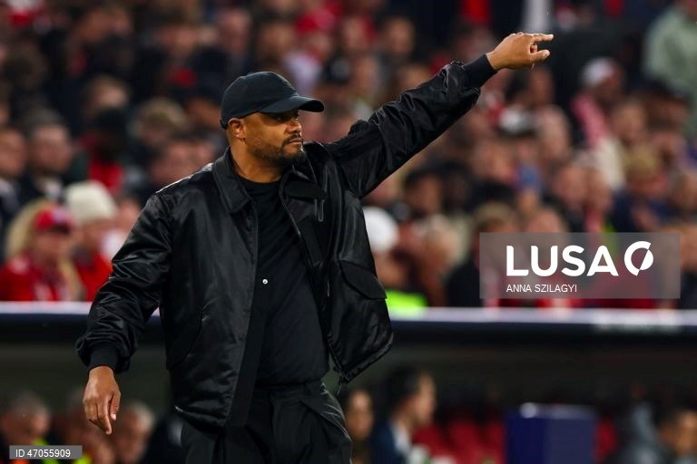 Um golo de Ousmane Dembélé permitiu hoje ao Paris Saint-Germain empatar 1-1 em Munique com o Bayern e garantir a presença na final da Liga dos Campeões de futebol, na qual vai defender o título frente ao Arsenal.