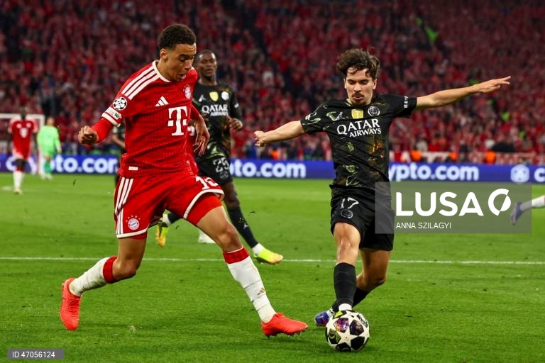 Um golo de Ousmane Dembélé permitiu hoje ao Paris Saint-Germain empatar 1-1 em Munique com o Bayern e garantir a presença na final da Liga dos Campeões de futebol, na qual vai defender o título frente ao Arsenal.