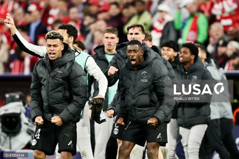 Um golo de Ousmane Dembélé permitiu hoje ao Paris Saint-Germain empatar 1-1 em Munique com o Bayern e garantir a presença na final da Liga dos Campeões de futebol, na qual vai defender o título frente ao Arsenal.