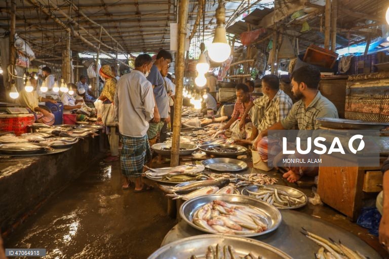Bangladesh: Mercado de rua em Dhaka