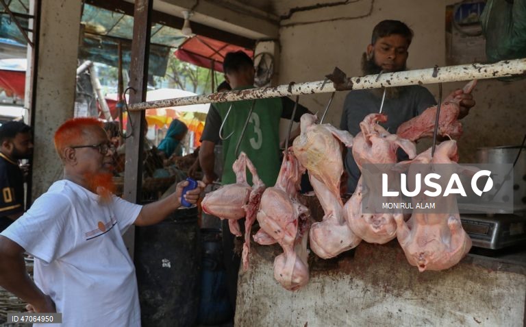 Bangladesh: Mercado de rua em Dhaka