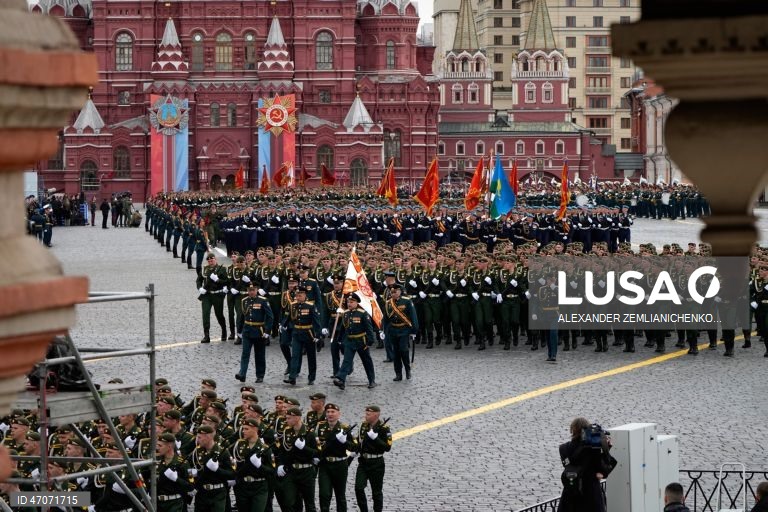 Rússia: Celebrações do Dia da Libertação em Moscovo