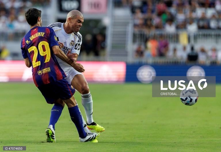 Futebol: Liga espanhola - FC Barcelona vs Real Madrid
